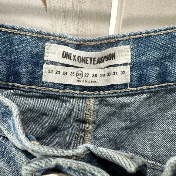 One Teaspoon Sun Blue Le Wolves Cut Off Jean Shorts - Picture 7 of 9